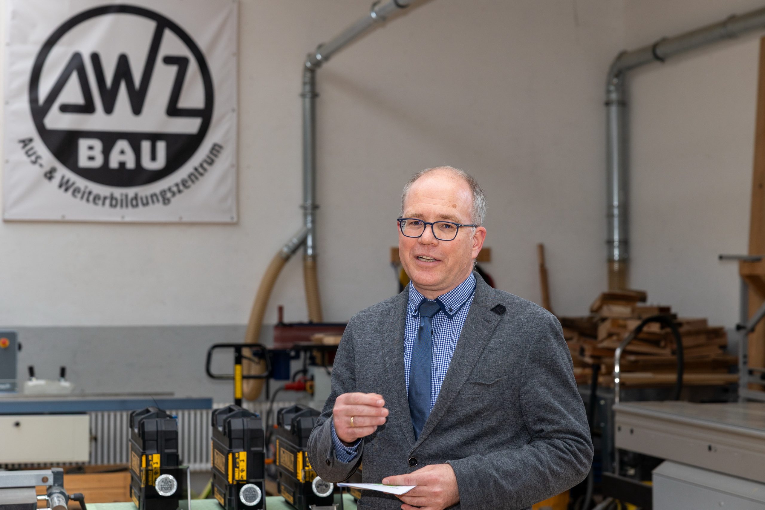 2025-10-30-ehrungen-kammersieger-awzbau-fellinghausen-004